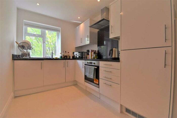 1 Bedroom Flat To Rent In Victoria Road, Ruislip, HA4