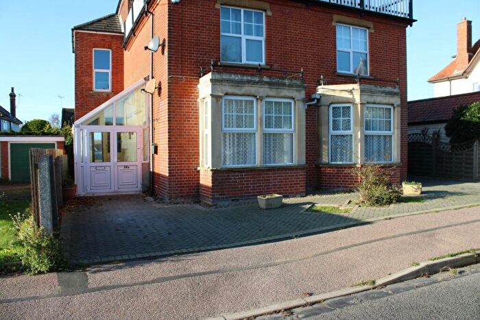 1 Bedroom Flat To Rent In Priory Road, Felixstowe, IP11