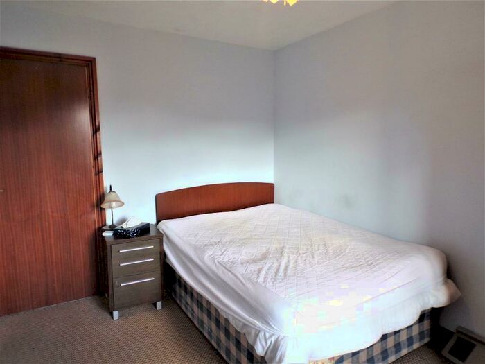 2 Bedroom Terraced House For Sale In Cave Street, Hull, HU5