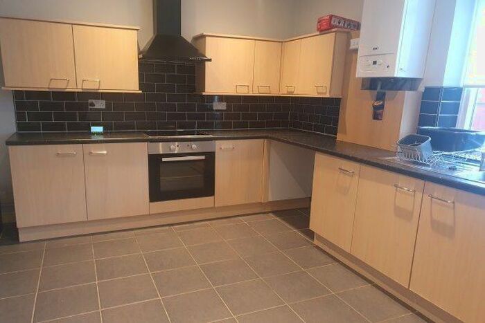 2 Bedroom Property To Rent In Huntroyde Avenue, Bolton BL2
