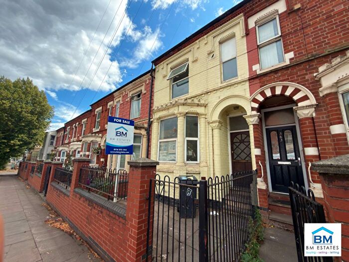 4 Bedroom Terraced House For Sale In Humberstone Road, Leicester, LE5