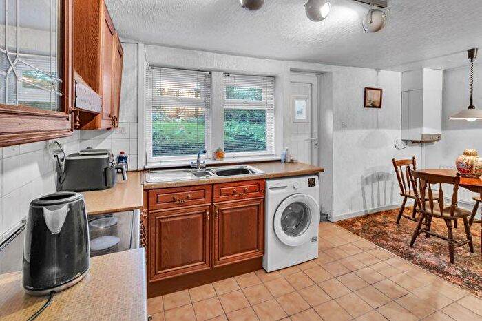 3 Bedroom Terraced House For Sale In Dale Street, Milnrow, OL16