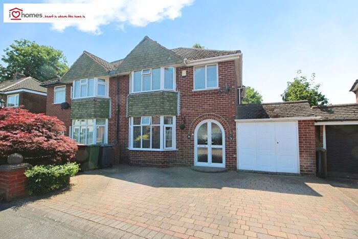 3 Bedroom Semi-detached House For Sale In Westway, Pelsall, Walsall, WS4