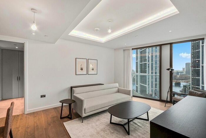 2 Bedroom Flat To Rent In Carnation Way, London, SW8