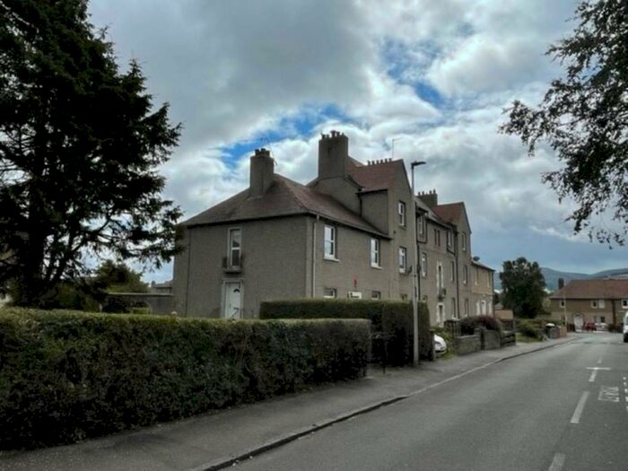 2 Bedroom Flat To Rent In Parkhead Street, Sighthill, Edinburgh, EH11