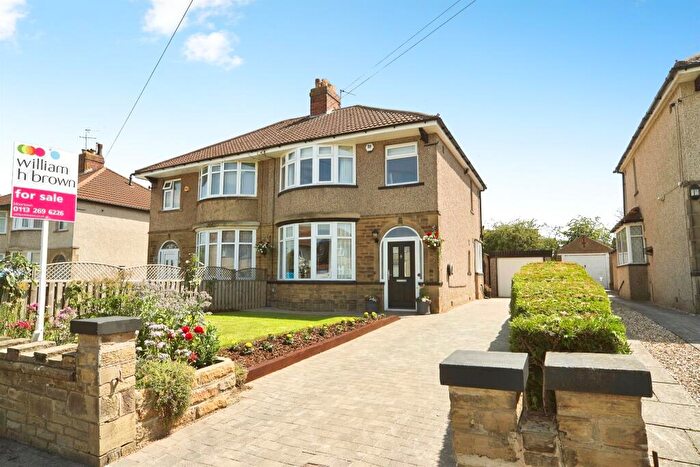 3 Bedroom Semi-Detached House For Sale In Carr Manor Road, Leeds, LS17