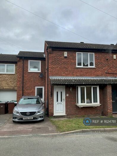 3 Bedroom Terraced House To Rent In Corsham Gardens, Nottingham, NG3