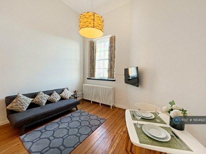 1 Bedroom Flat To Rent In Mcdonald Road, Edinburgh, EH7