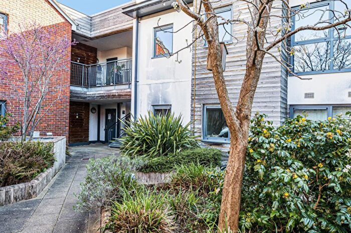 1 Bedroom Flat For Sale In Newbury, Berkshire, RG14