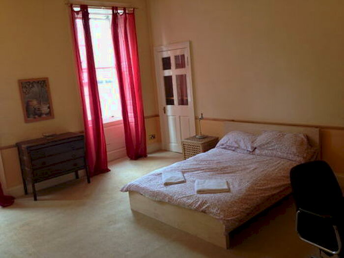 4 Bedroom Flat To Rent In Castle Street, Edinburgh, EH2