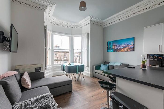 6 Bedroom Flat To Rent In East Preston Street, Edinburgh, EH8