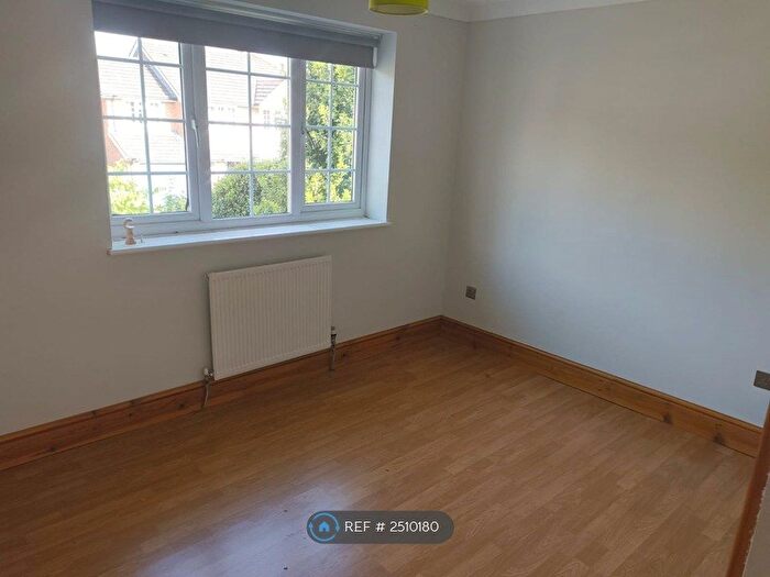 5 Bedroom Detached House To Rent In Hoppers Way, Ashford, TN23
