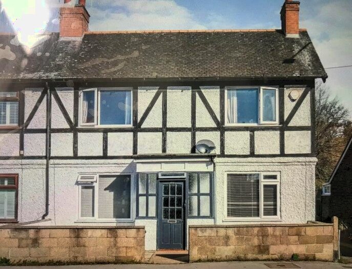 4 Bedroom Semi-Detached House To Rent In Rectory Road, Nottingham, Nottinghamshire, NG2