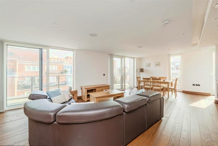 3 Bedroom Flat To Rent In The Courthouse, Horseferry Road, Westminster, London, SW1P