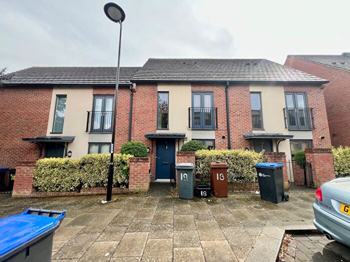 3 Bedroom Property To Rent In Barring Street, Northampton, NN5