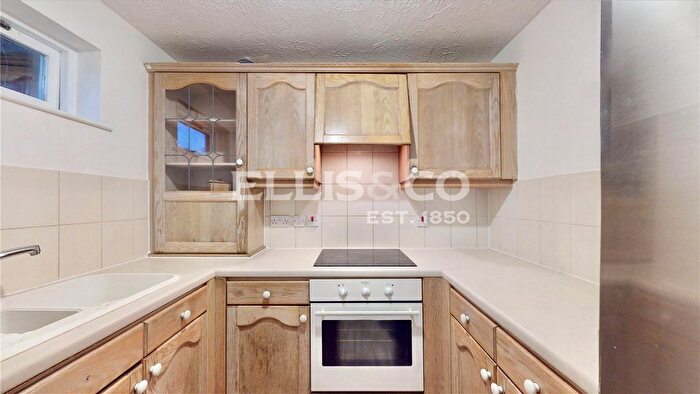 1 Bedroom Flat To Rent In The Gables, Manor Drive, Wembley, HA9