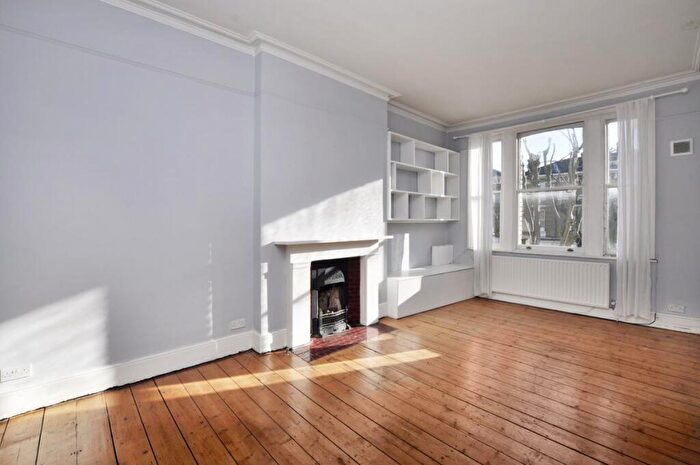 2 Bedroom Flat To Rent In Brondesbury Villas, Queen's Park, NW6