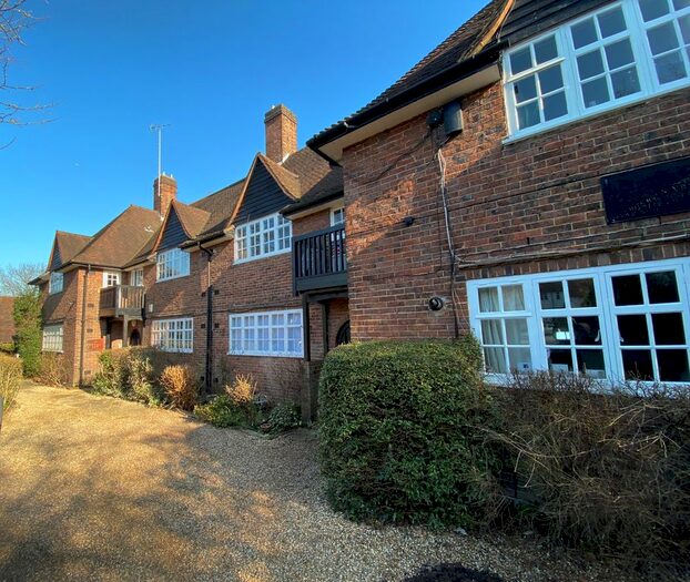 1 Bedroom Flat To Rent In Erskine Hill, London, NW11