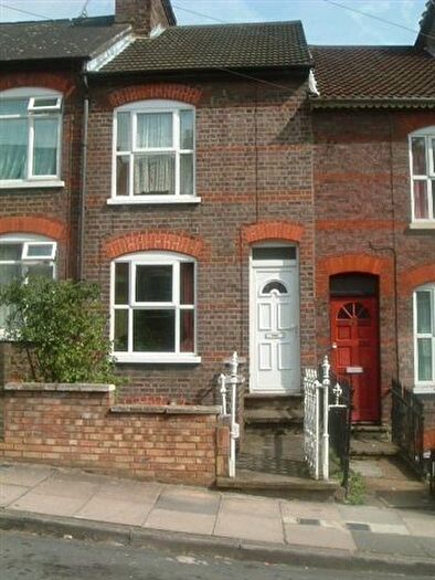 4 Bedroom Property To Rent In Winsdon Road, Luton, LU1
