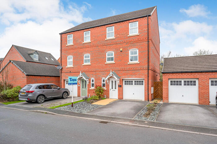 4 Bedroom Semi Detached House For Sale In Skylark View, Rotherham, S63