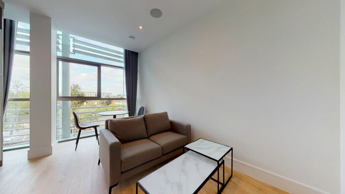 Studio To Rent In Station Road, Addlestone, KT15