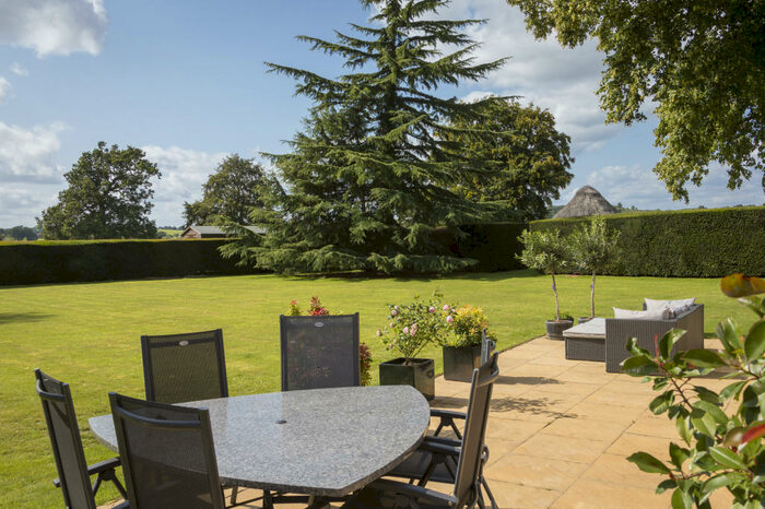 2 Bedroom Apartment For Sale In Westham Lane, Barford, CV35