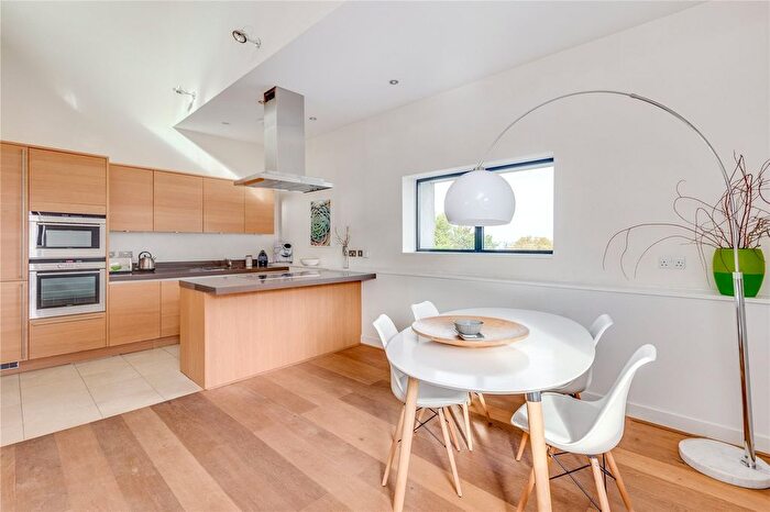 2 Bedroom Flat To Rent In The Pumphouse, Bazalgette Court, W6