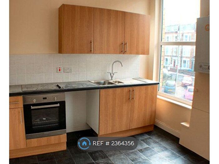 1 Bedroom Flat To Rent In Trafalgar Square, Scarborough, YO12