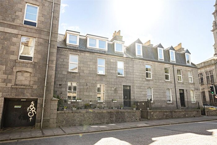 2 Bedroom Flat To Rent In Skene Street, Top Floor, Aberdeen, AB10