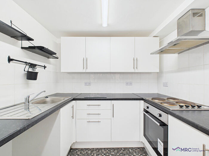 2 Bedroom Detached House To Rent In Ash Grove, Beverley Road, HU5