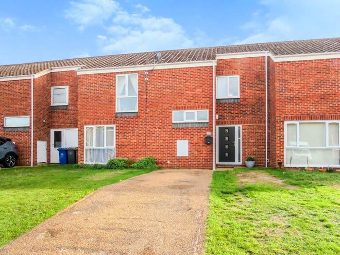 Houses for sale & to rent in IP27 9GB, Greenham Common, Lakenheath Brandon