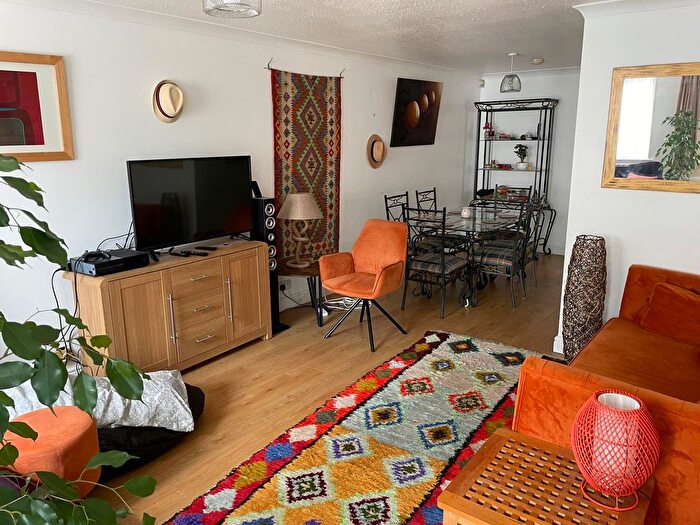 4 Bedroom Terraced House To Rent In Devitt Close, Shinfield, RG2