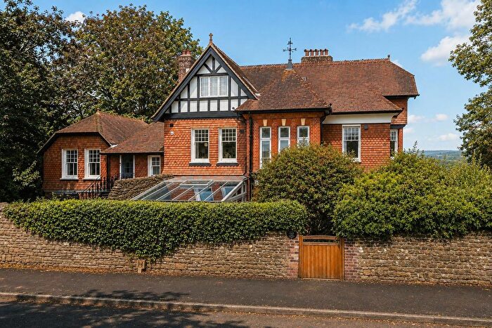 2 Bedroom Maisonette To Rent In Ballfield Road, Godalming, GU7