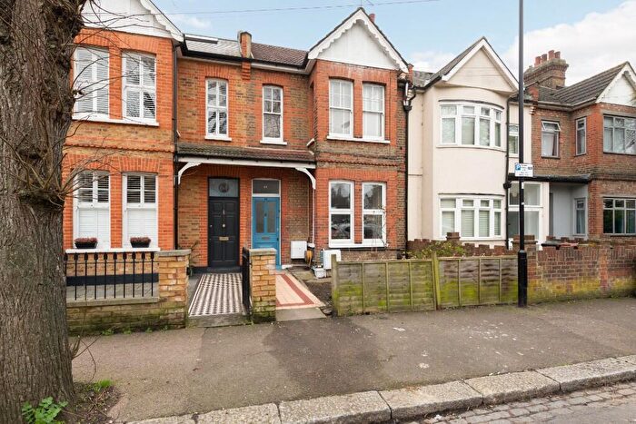 1 Bedroom Flat For Sale In Browning Road, London, E11