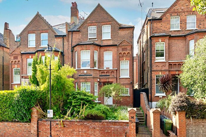 3 Bedroom Flat To Rent In Ornan Road, Belsize Village, Belsize Park, NW3