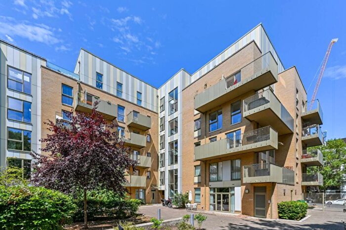 2 Bedroom Flat For Sale In Dalmeny Avenue, Islington, London, N7