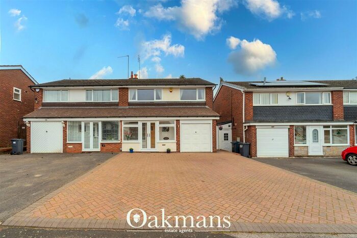 3 Bedroom Semi Detached House For Sale In Arosa Drive, Birmingham, B17