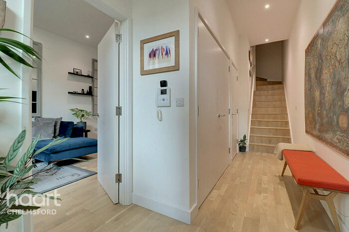 2 Bedroom Maisonette For Sale In Burgess Springs, Chelmsford, CM1