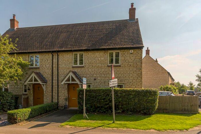 2 Bedroom Property For Sale In Church Lane, Weston On The Green, OX25