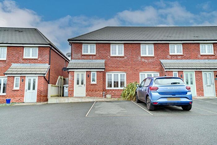 3 Bedroom End Of Terrace House For Sale In Lycett Close, Somerford, CW12