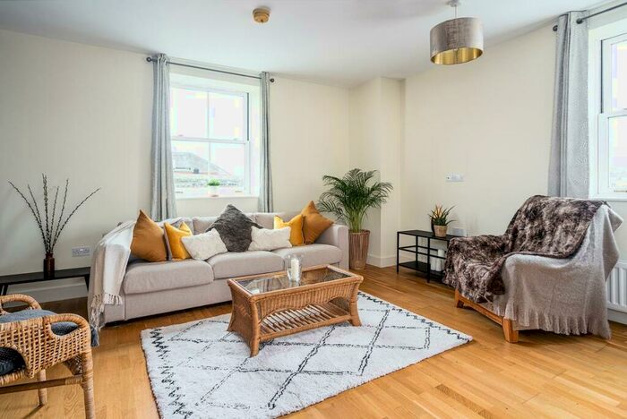 2 Bedroom Apartment To Rent In New Marchants Passage, Southgate, Bath, BA1