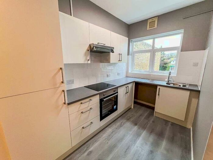 2 Bedroom Flat To Rent In Station Road, Birchington, CT7