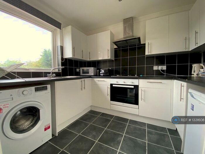 5 Bedroom Terraced House To Rent In Kemsing Gardens, Canterbury, CT2