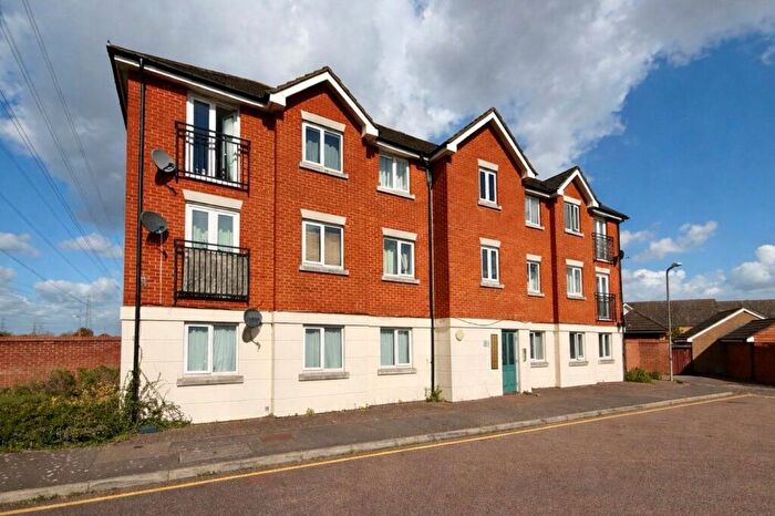 2 Bedroom Flat For Sale In Grenville Road, Chafford Hundred, Grays, Essex, RM16