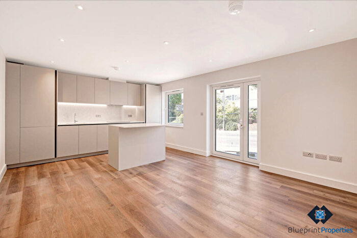 1 Bedroom Flat To Rent In Hillmount Court, St Marys Lane, RM14