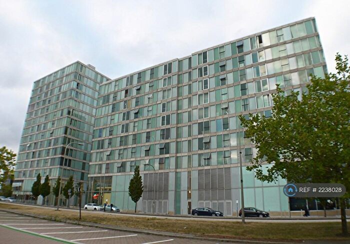 1 Bedroom Flat To Rent In Carnegie House, Milton Keynes, MK9