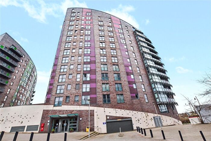 2 Bedroom Flat For Sale In Echo Central, Cross Green Lane, Leeds, West Yorkshire, LS9