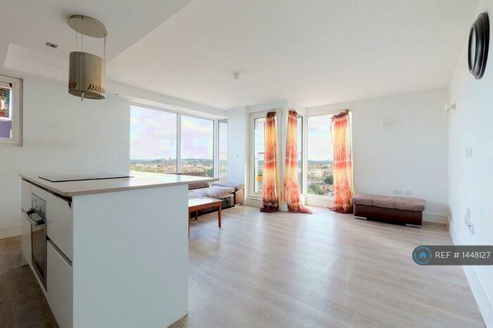 2 Bedroom Flat To Rent In Premier House, Edgware, HA8