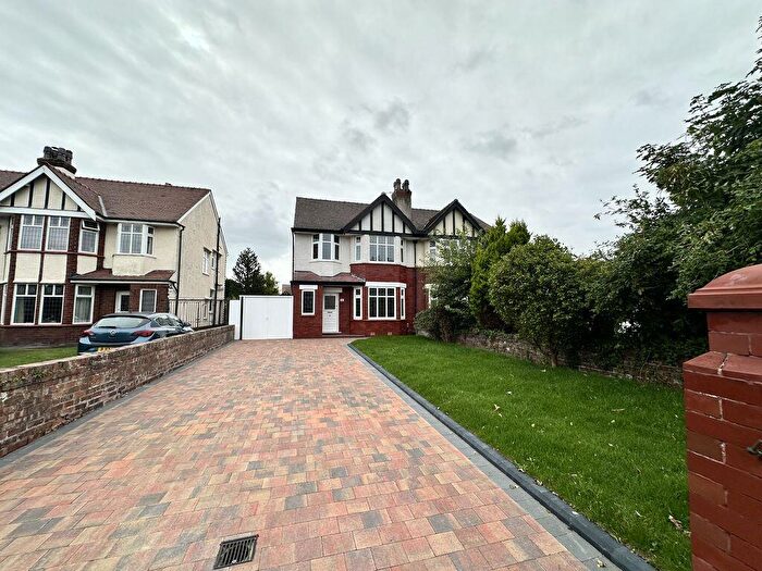 4 Bedroom Semi-Detached House To Rent In Roe Lane, Southport, PR9