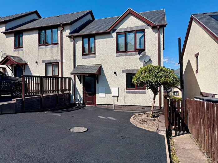 2 Bedroom End Of Terrace House For Sale In Uwch Y Maes, Dolgellau, LL40